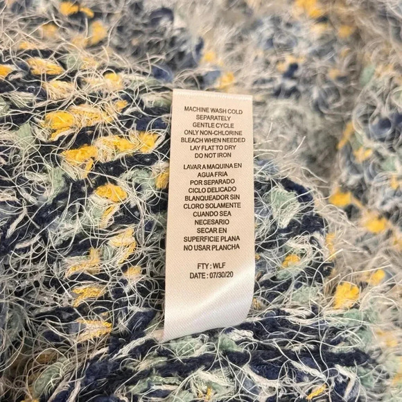 New Made with Love Lush Soft Fuzzy Blue Yellow Multi Color Sweater Women’s M - Picture 10 of 10